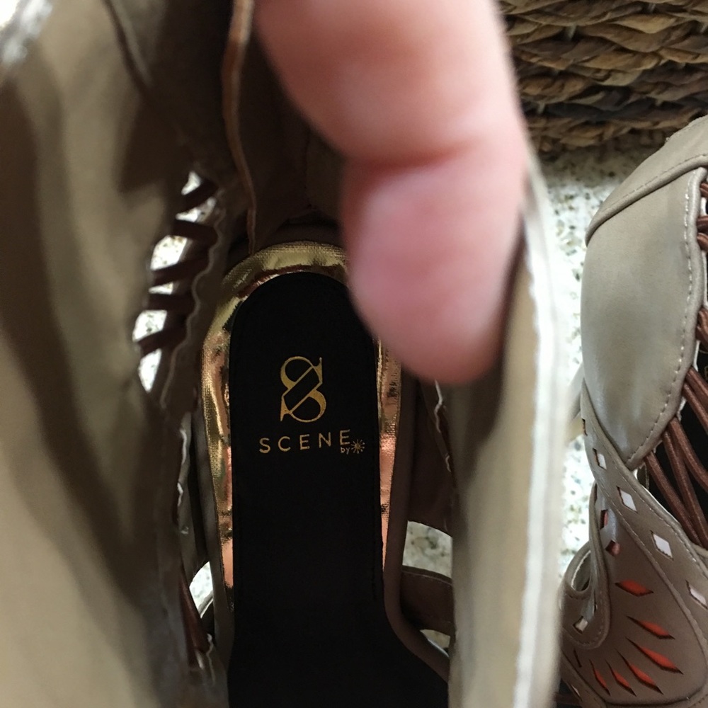 Scene Heel - Picture 3 of 4